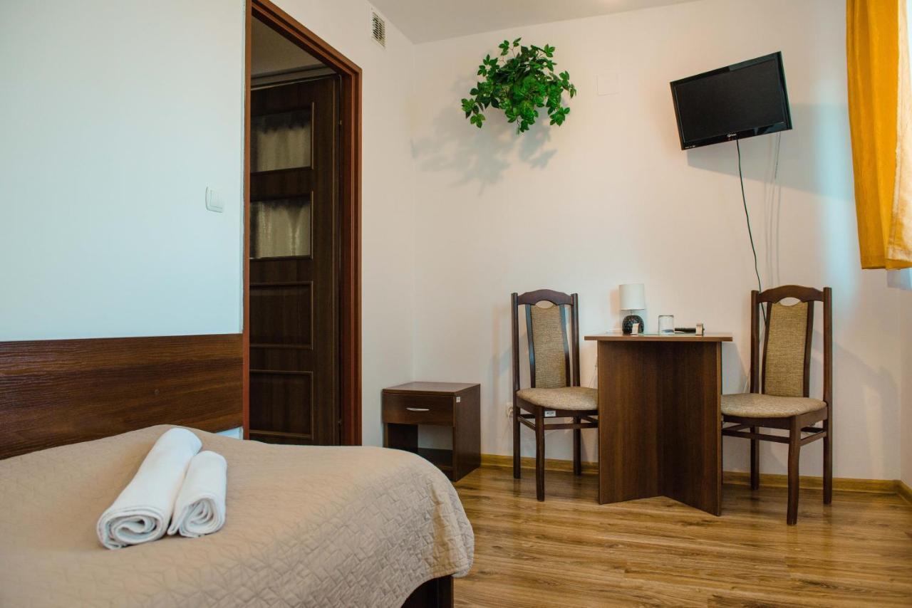 Hotel Turkus Jarosław Екстериор снимка
