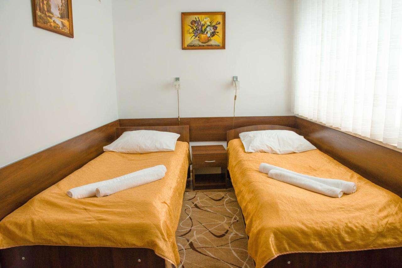 Hotel Turkus Jarosław Екстериор снимка