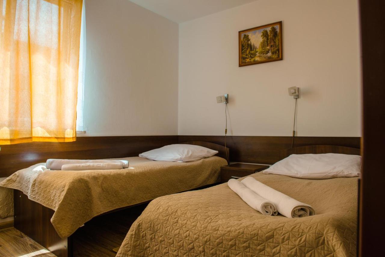 Hotel Turkus Jarosław Екстериор снимка
