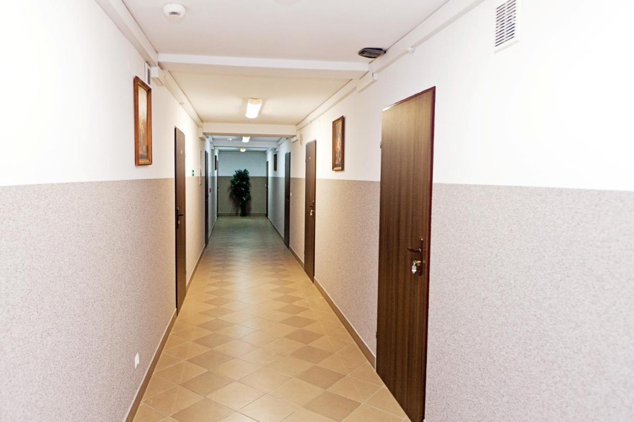 Hotel Turkus Jarosław Екстериор снимка