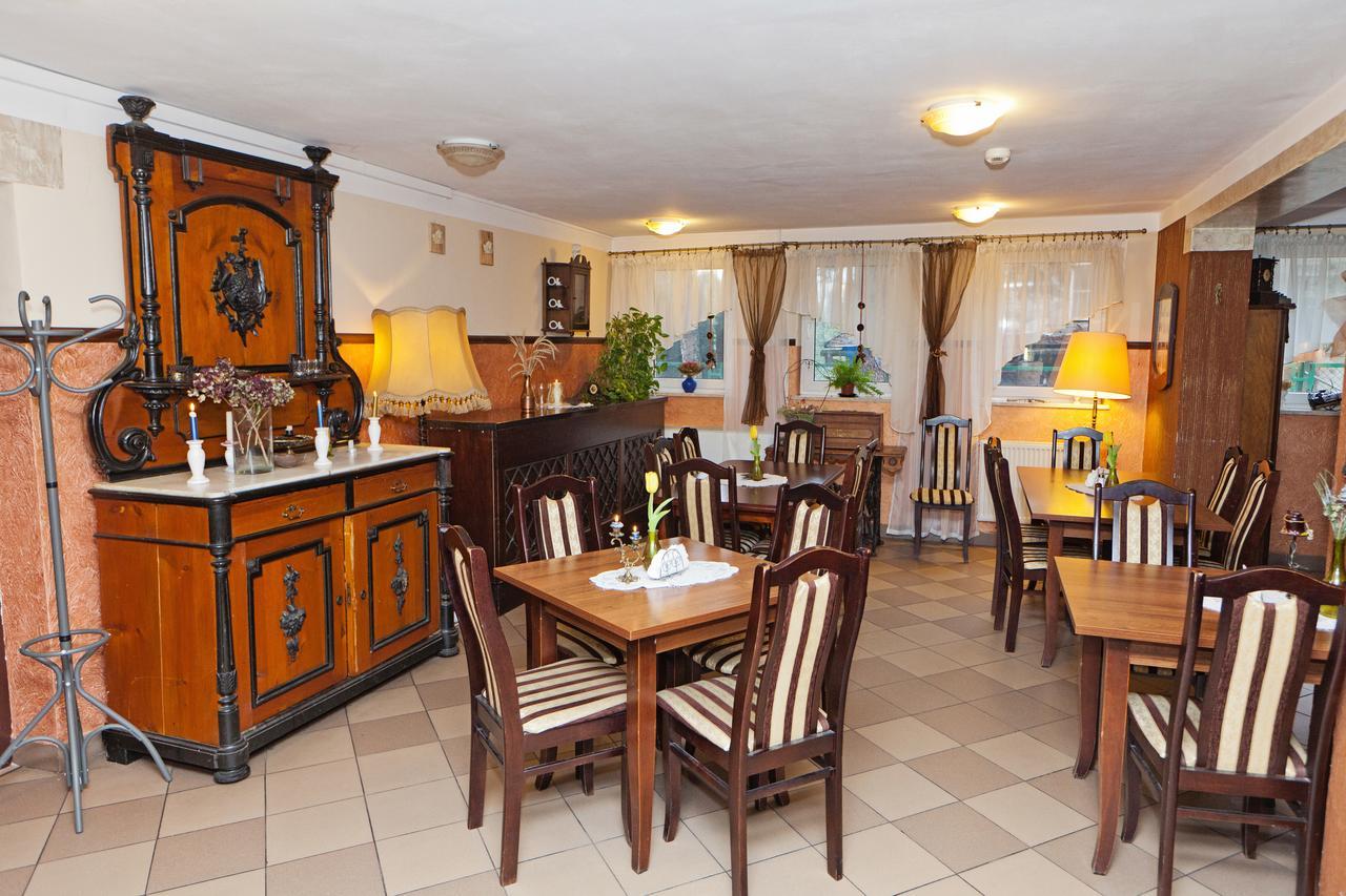 Hotel Turkus Jarosław Екстериор снимка